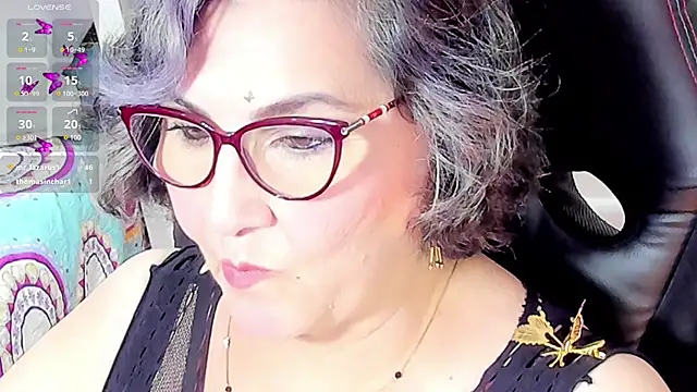 Snapshot of cataleya_mom chatting on 09.17.25 cataleya mom online show from 09.17.25