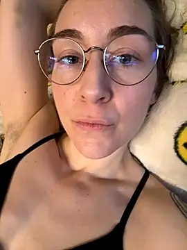 Snapshot of ketarisenup chatting on 09.11.25 ketarisenup online show from 09.11.25