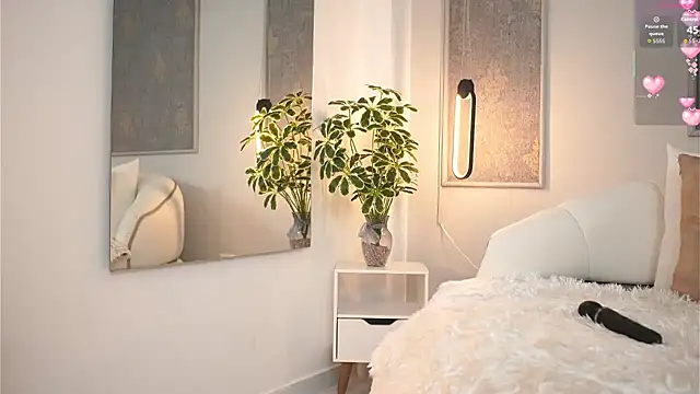 Sofia Cooper  online show from 11.30.25