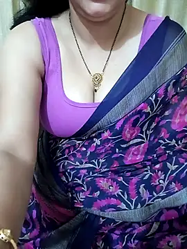 Snapshot of Priya_Boudi chatting on 01.10.25 Priya Boudi online show from 01.10.25