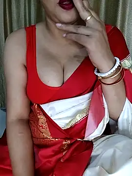 Snapshot of Priya_Boudi chatting on 02.11.25 Priya Boudi online show from 02.11.25