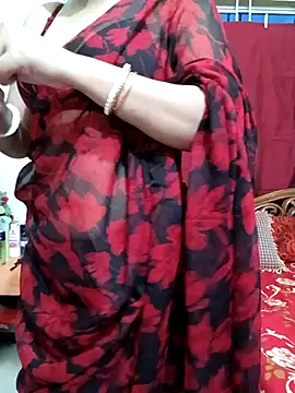 Snapshot of Priya_Boudi chatting on 03.10.25 Priya Boudi online show from 03.10.25