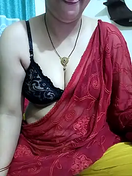 Snapshot of Priya_Boudi chatting on 03.20.25 Priya Boudi online show from 03.20.25