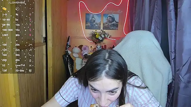 Snapshot of Fiery_Brunette_ chatting on 03.09.25 Fiery Brunette  online show from 03.09.25