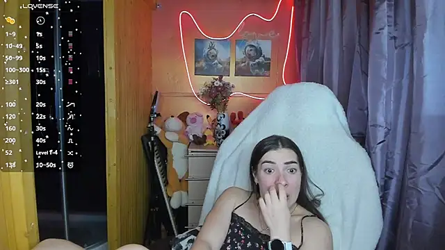 Snapshot of Fiery_Brunette_ chatting on 03.15.25 Fiery Brunette  online show from 03.15.25