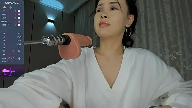 Snapshot of Liu_Yifei_ chatting on 09.19.25 Liu Yifei online show from 09.19.25