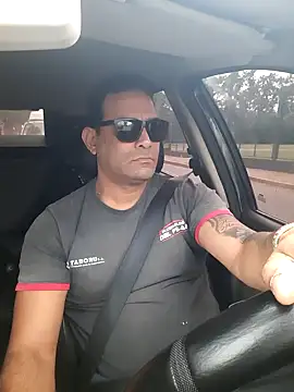 Snapshot of hecwil8 chatting on 10.27.25 hecwil8 online show from 10.27.25