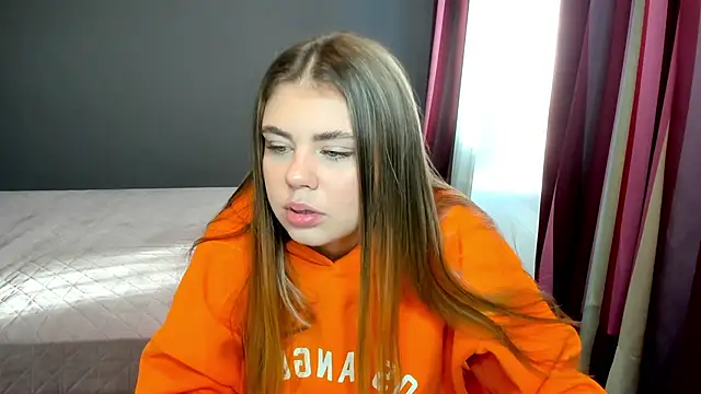 IsabellaBler online show from 10.12.25