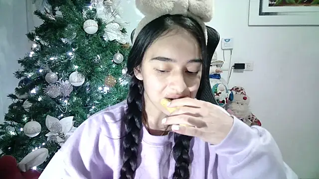 Snapshot of aineangeel chatting on 12.04.24 aineangeel online show from 12.04.24