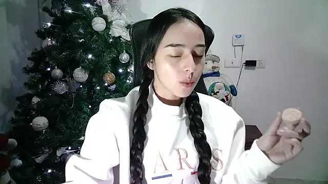 Snapshot of aineangeel chatting on 01.21.25 aineangeel online show from 01.21.25