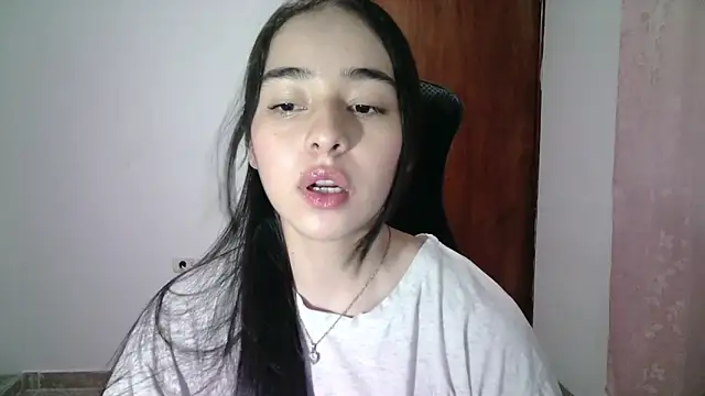 Snapshot of aineangeel chatting on 10.04.25 aineangeel online show from 10.04.25