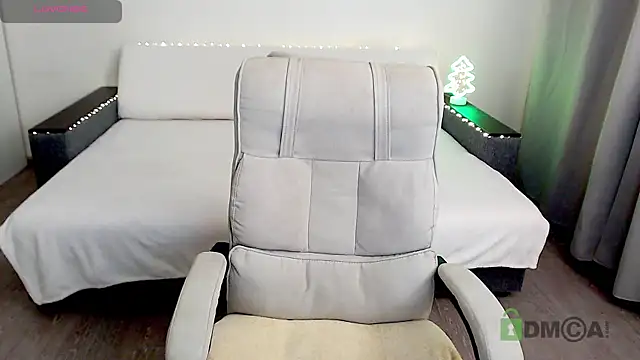 Snapshot of Kira_Winner chatting on 01.16.25 Kira Winner online show from 01.16.25