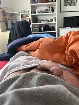 Snapshot of Diegodaddy01 chatting on 12.31.24 Diegodaddy01 online show from 12.31.24