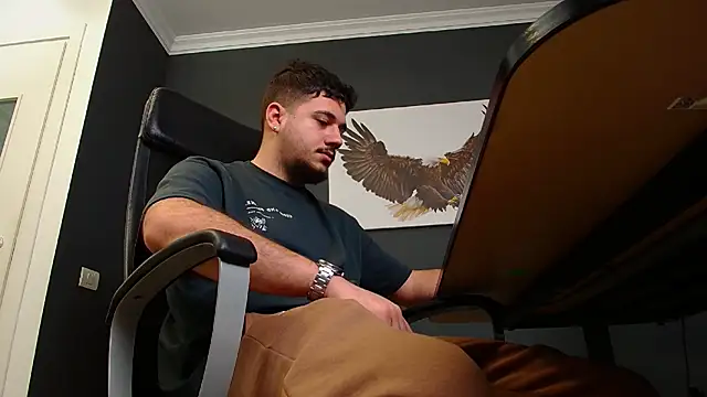 Snapshot of JoshKnights chatting on 12.19.24 JoshKnights online show from 12.19.24