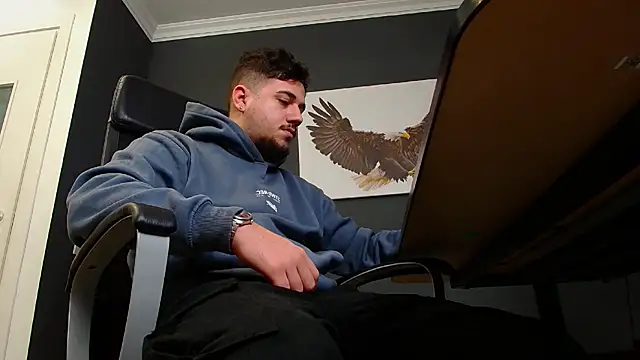 Snapshot of JoshKnights chatting on 01.07.25 JoshKnights online show from 01.07.25