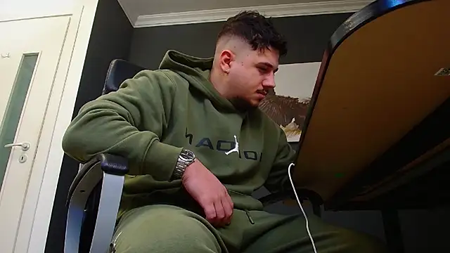 Snapshot of JoshKnights chatting on 01.26.25 JoshKnights online show from 01.26.25