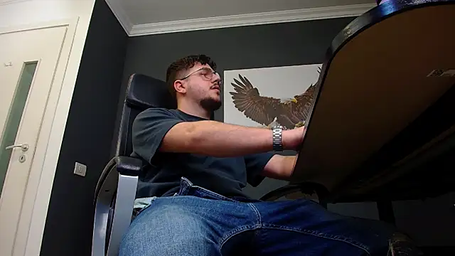 Snapshot of JoshKnights chatting on 02.11.25 JoshKnights online show from 02.11.25