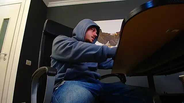 Snapshot of JoshKnights chatting on 03.06.25 JoshKnights online show from 03.06.25
