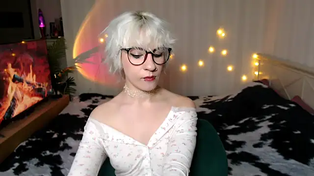  Moonlight t online show from 11.22.25