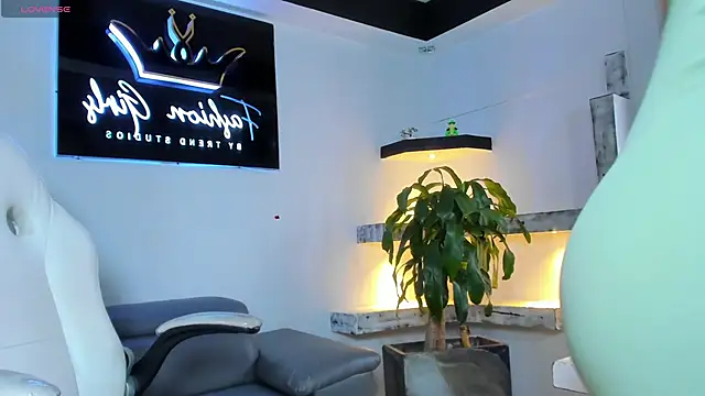 AnaRuiz online show from 02.23.25