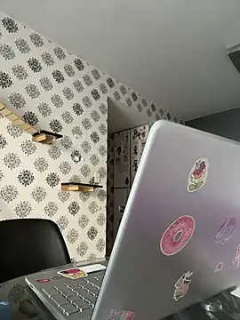 samilux5 online show from 10.28.25