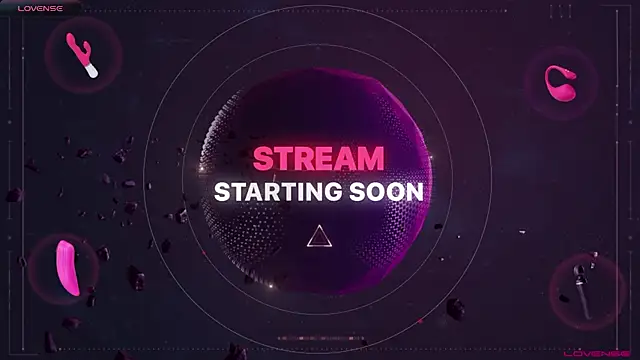 Snapshot of LongUKMakeYouSquirt chatting on 12.25.24 LongUKMakeYouSquirt online show from 12.25.24