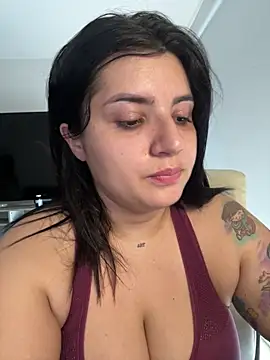 Snapshot of horny_roomiess chatting on 01.30.25 horny roomiess online show from 01.30.25