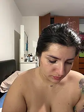 Snapshot of horny_roomiess chatting on 02.03.25 horny roomiess online show from 02.03.25