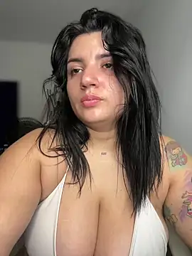 Snapshot of horny_roomiess chatting on 03.16.25 horny roomiess online show from 03.16.25