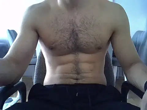 Snapshot of Muscularbomb chatting on 11.14.25 Muscularbomb online show from 11.14.25