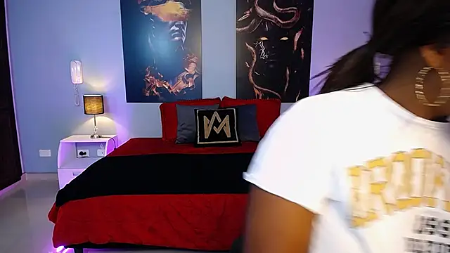 JasmineCampbell  online show from 11.25.25