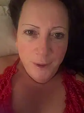 Snapshot of xsexycurvymilf chatting on 01.08.25 xsexycurvymilf online show from 01.08.25