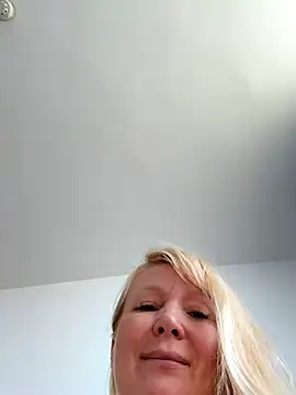 EmmaInLove23 online show from 12.02.25