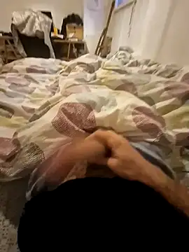 Snapshot of MarkBigDick35 chatting on 12.19.24 MarkBigDick35 online show from 12.19.24