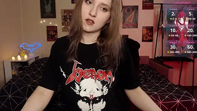 Snapshot of Viper_kiss chatting on 01.23.25 Viper kiss online show from 01.23.25