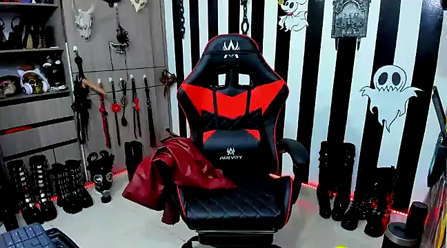 Snapshot of daven56 chatting on 12.05.24 daven56 online show from 12.05.24