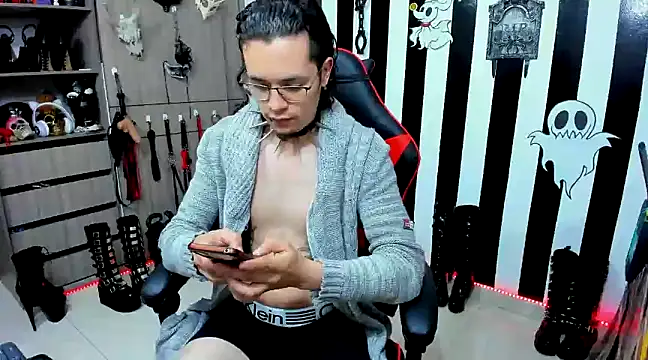 Snapshot of daven56 chatting on 12.10.24 daven56 online show from 12.10.24