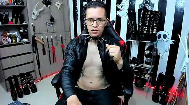 Snapshot of daven56 chatting on 12.29.24 daven56 online show from 12.29.24