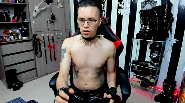 Snapshot of daven56 chatting on 01.16.25 daven56 online show from 01.16.25