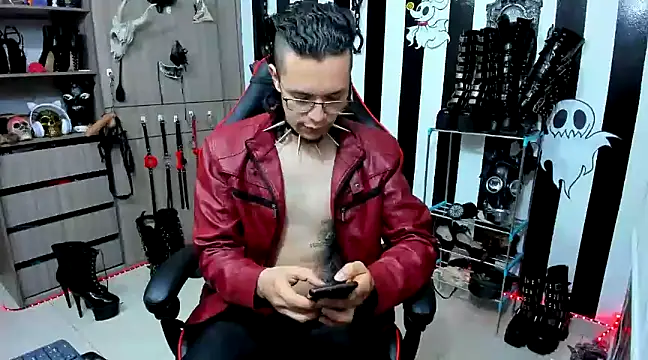 Snapshot of daven56 chatting on 01.21.25 daven56 online show from 01.21.25