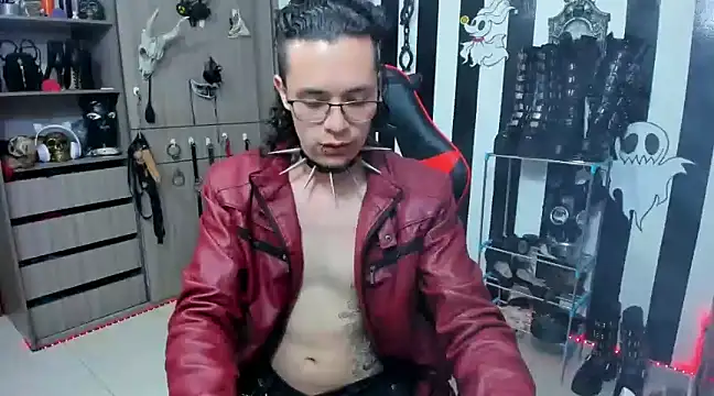 Snapshot of daven56 chatting on 02.01.25 daven56 online show from 02.01.25