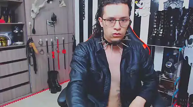 Snapshot of daven56 chatting on 02.03.25 daven56 online show from 02.03.25