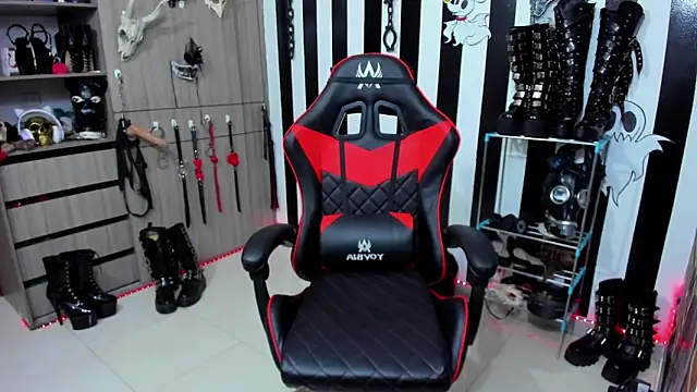 Snapshot of daven56 chatting on 02.08.25 daven56 online show from 02.08.25