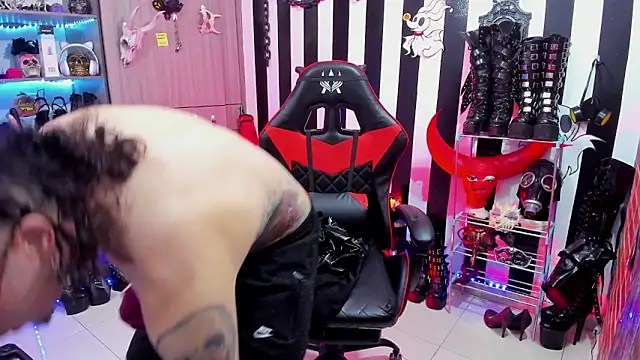 Snapshot of daven56 chatting on 09.18.25 daven56 online show from 09.18.25