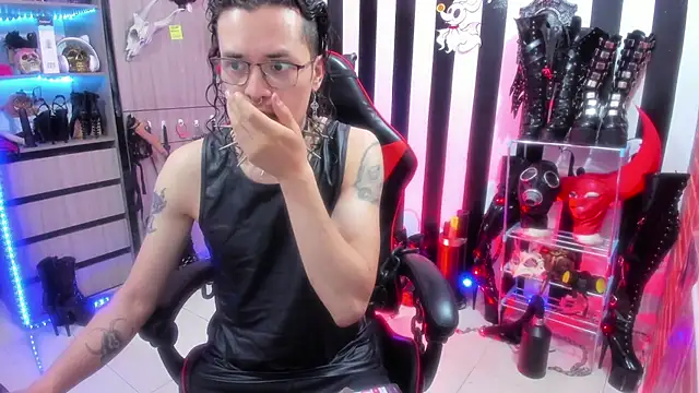 Snapshot of daven56 chatting on 10.06.25 daven56 online show from 10.06.25