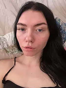 Snapshot of Lisaaa_Alisa chatting on 02.14.25 Lisaaa Alisa online show from 02.14.25