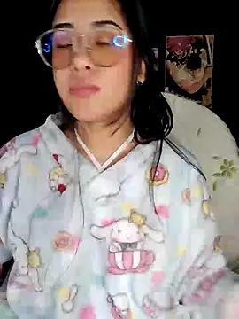 Snapshot of Janna_mnt chatting on 12.13.24 Janna mnt online show from 12.13.24