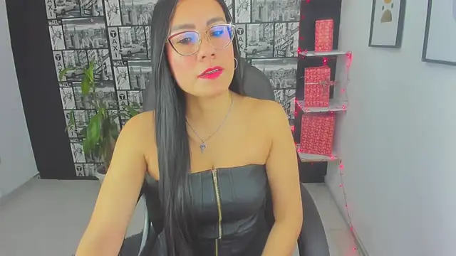 Snapshot of Agata-Moon chatting on 01.02.25 Agata-Moon online show from 01.02.25