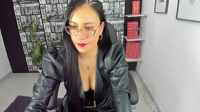 Snapshot of Agata-Moon chatting on 01.03.25 Agata-Moon online show from 01.03.25