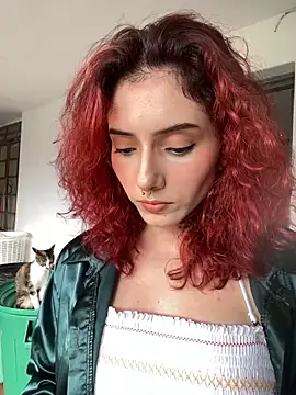 LiliJones  online show from 01.31.25